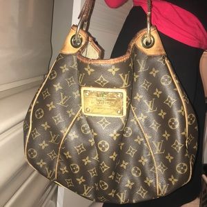 LV Purse